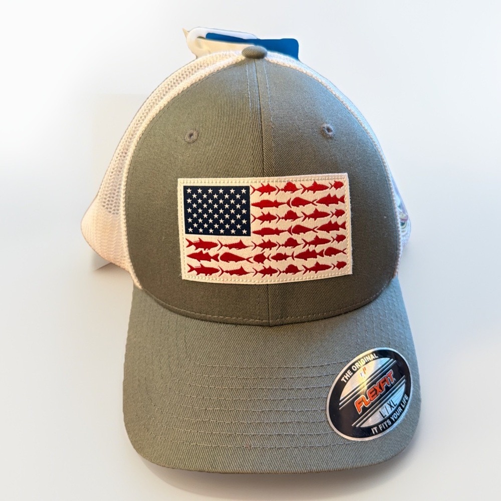 NWT Columbia Trucker L/XL Flexfit Fitted Cap Hat Gray w White Mesh PFG Fish Flag